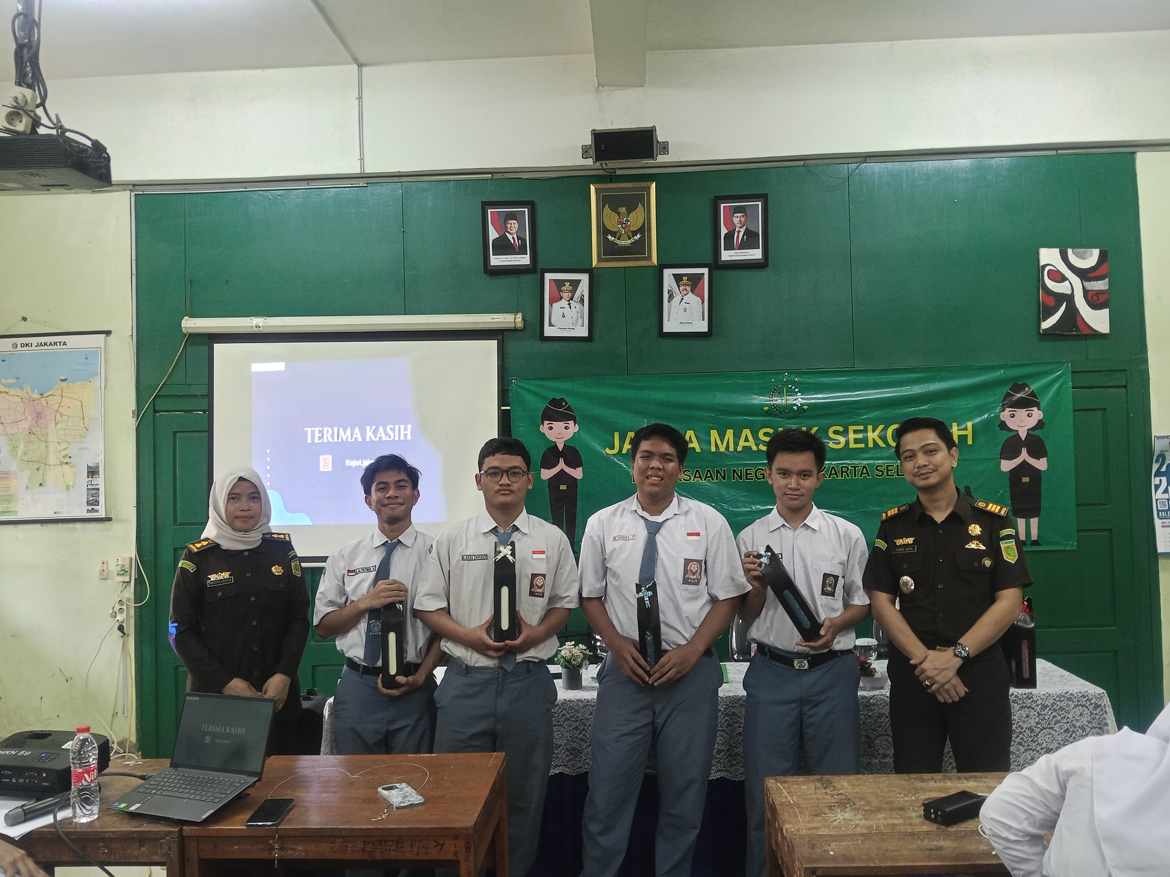 Gedung Sekolah SMK 5 NEGERI SEMARANG